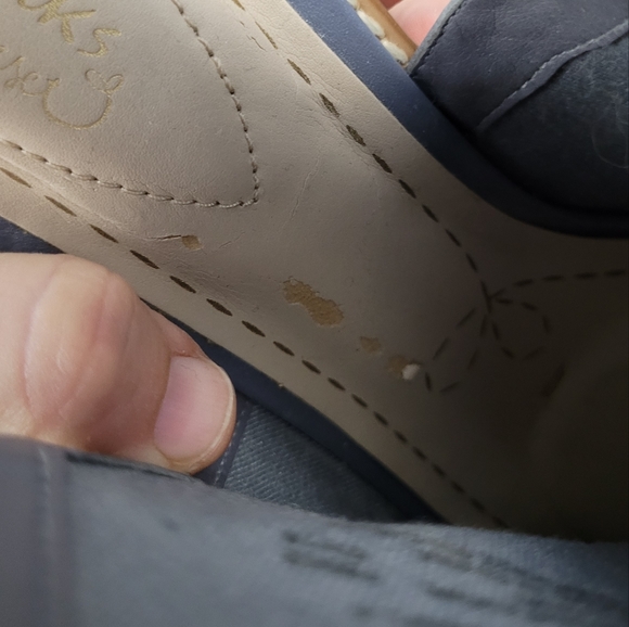 CLARKS SOMERSET | Glacier Charm leather peep toe heel sandals - Picture 10 of 11